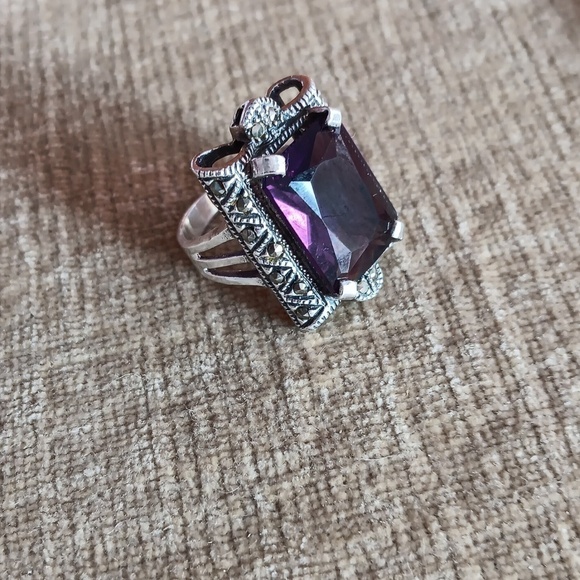 925 Silver Purple Crystal Ring - Picture 2 of 16
